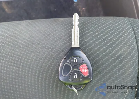 2010 Toyota Yaris из США, поврежденный, VIN JTDBT4K36A1379466